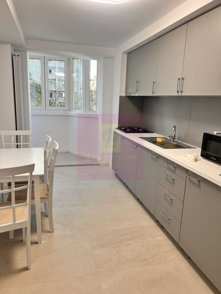 Vanzare apartament 3 camere Decebal, metrou, parking